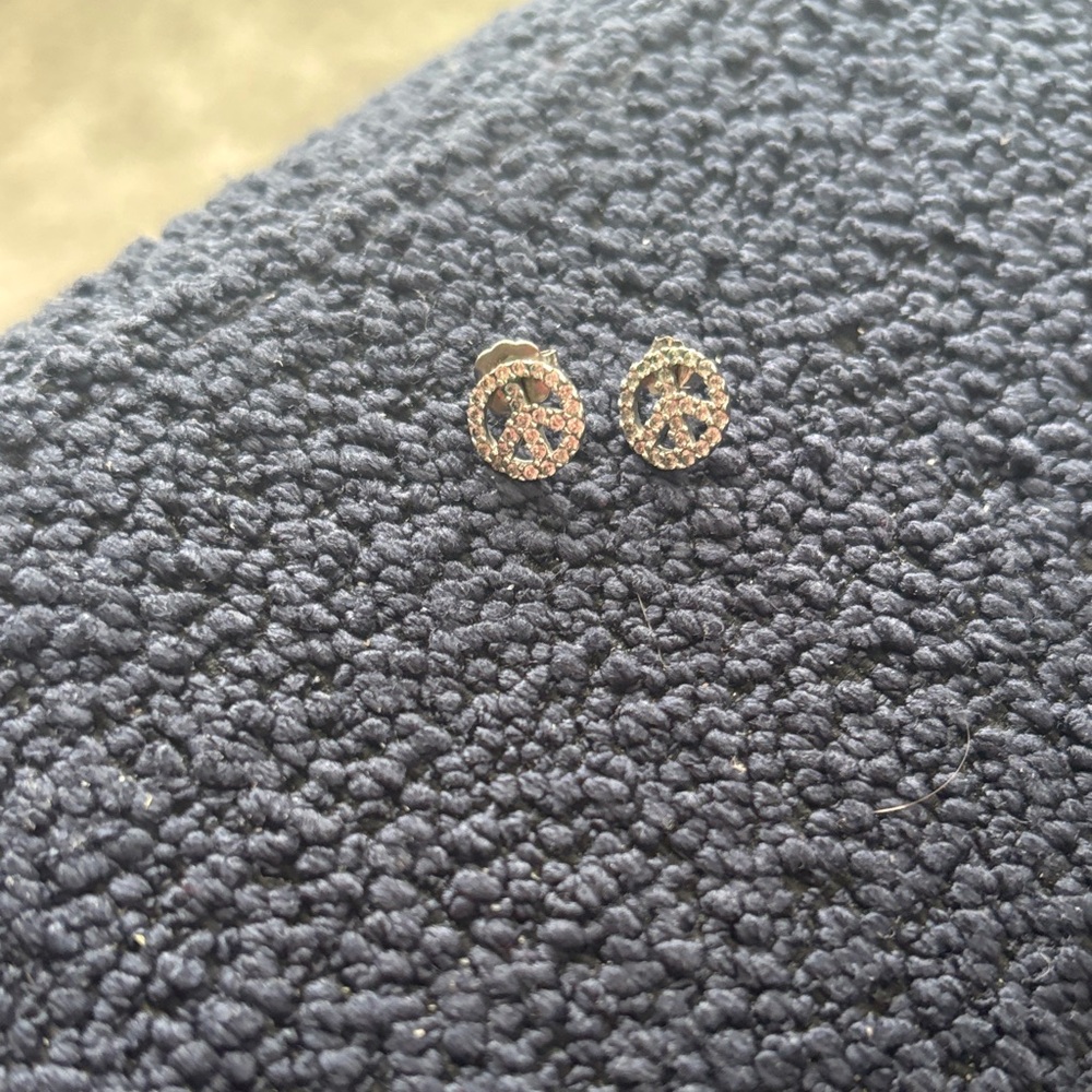 Chic Silver Peace Sign Stud Earrings
